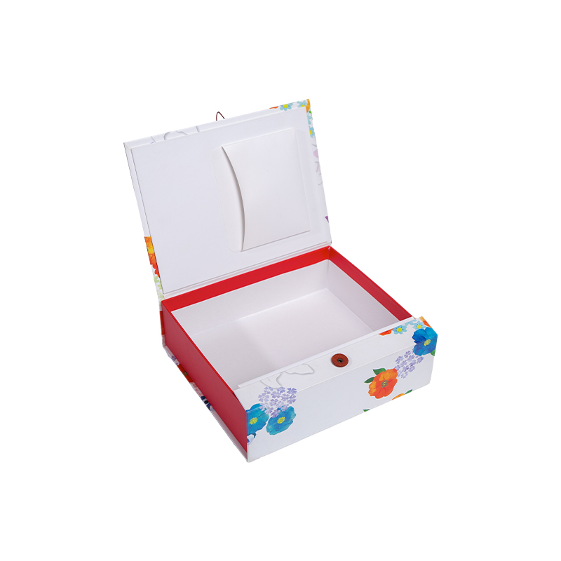 Cutie cadou cu bijuterii de lux cu un cui de fixare magnetică
